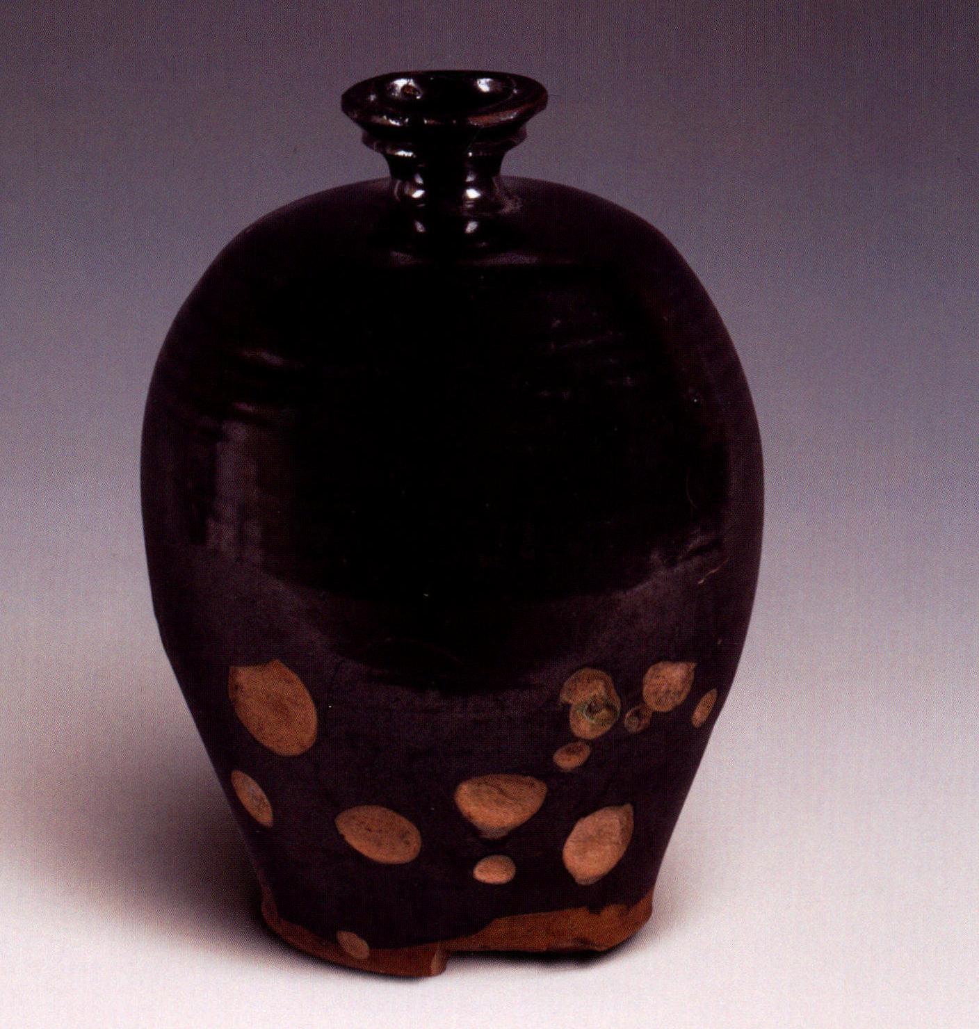 M06032·043[AE015] 黑釉小敞口梅瓶